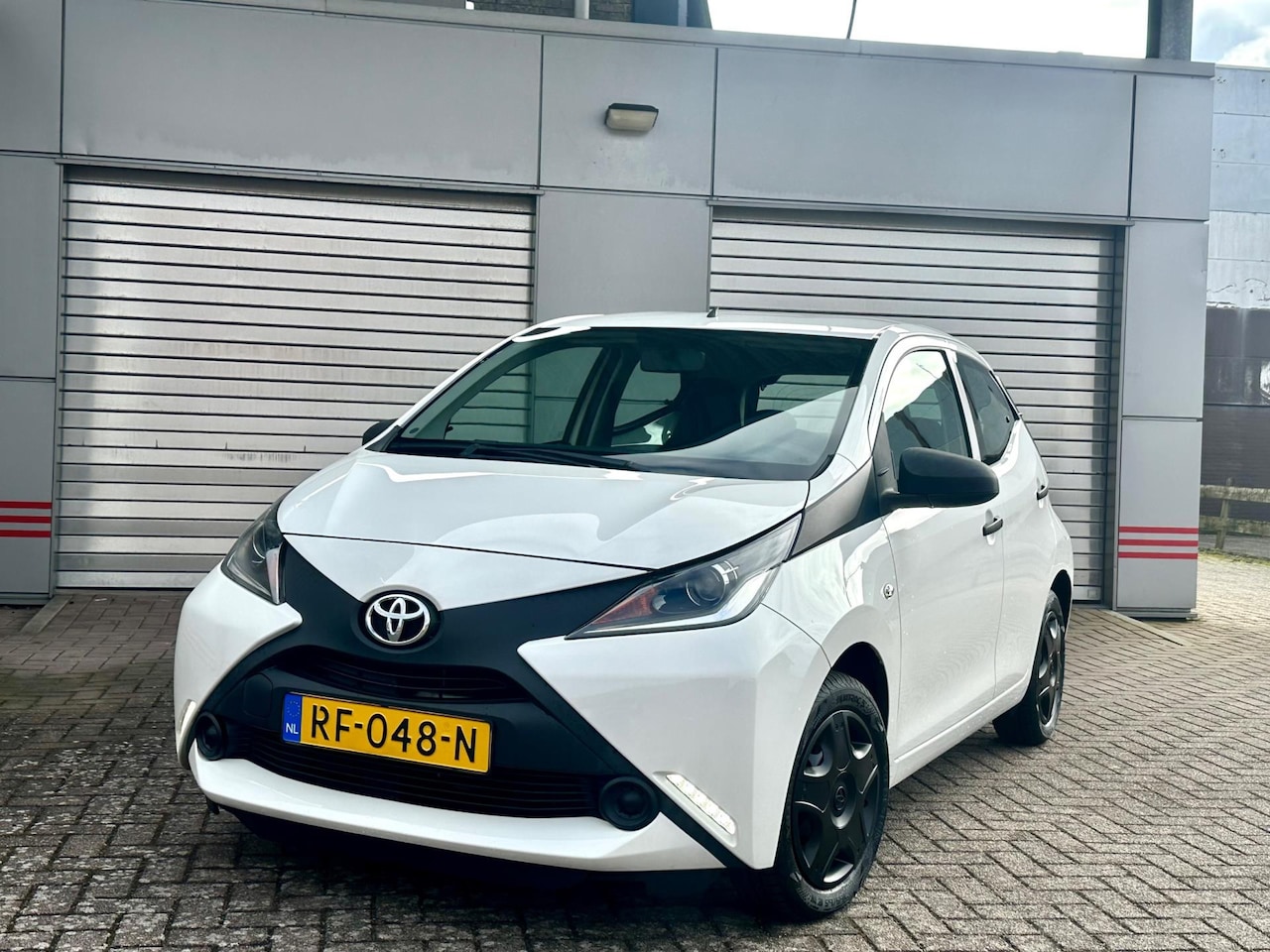 Toyota Aygo - 1.0 VVT-i x-fun Airco/Cruise - AutoWereld.nl