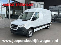 Mercedes-Benz Sprinter - 317 CDI L2 H2 3500KG Trekhaak / MBUX / Carplay navigatie / Airco / 270 Graden achterdeuren