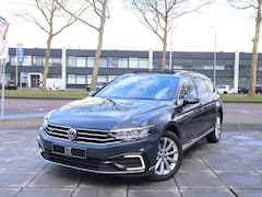 Volkswagen Passat Variant - GTE Panodak | Vol Leer | 360°Camera | Keyless | Virtual | Memory |