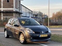 Renault Clio - 1.6-16V Initiale Lederen Bekleding | Airco | Cruise Control | Stoelverwarming |