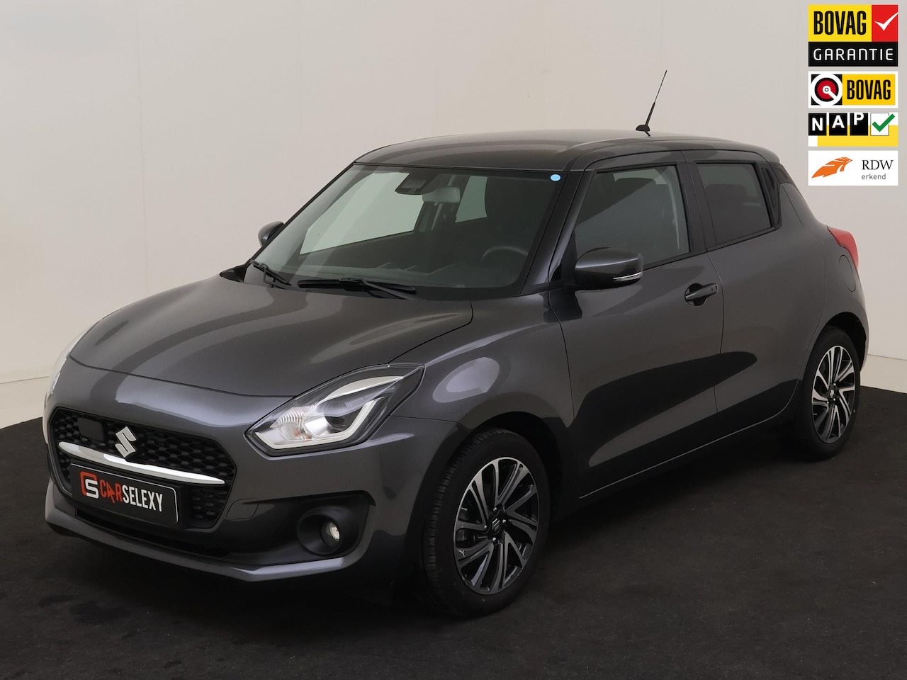 Suzuki Swift - 1.2 Style Smart Hybrid Exclusive Keyless/LED/AppleCarPlay - AutoWereld.nl