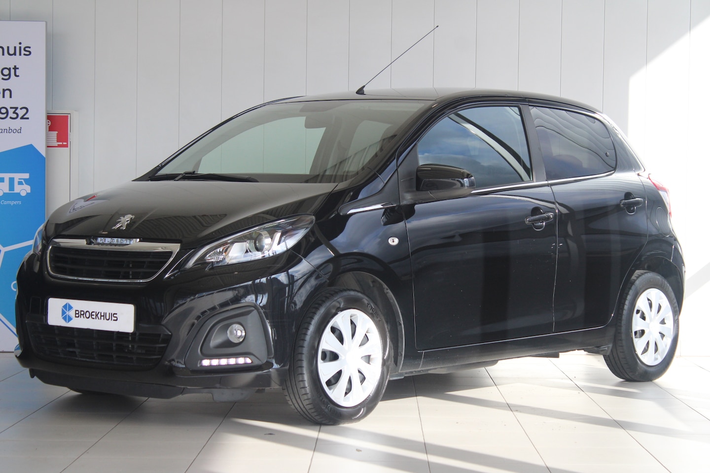 Peugeot 108 - 1.0 e-VTi Active AIRCO | ELEKTRISCHE RAMEN | BLUETOOTH | LED DAGRIJVERLICHTING | 5-DEURS - AutoWereld.nl