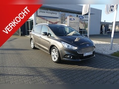 Ford S-Max - 1.5 Titanium 7p. 7 PERSOONS, NAVI, CRUISE, TREKHAAK, NIEUWE MOTOR, WINTERPAKKET, CAMERA