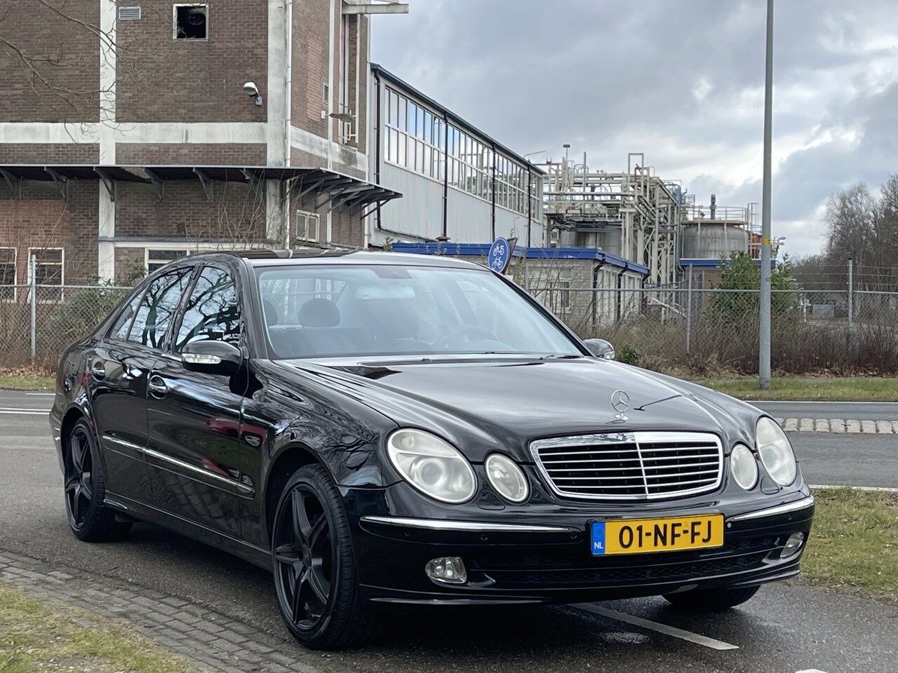 Mercedes-Benz E-klasse - 240 Avantgarde | NL & NAP | Automaat | Nette auto | 18 inch velgen - AutoWereld.nl