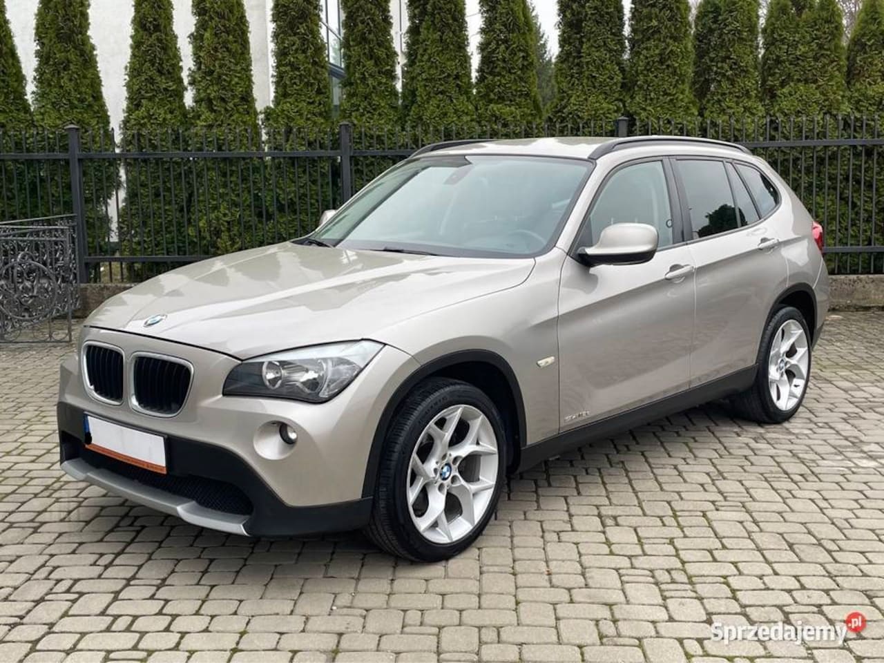 BMW X1 - SDRIVE 18I AUT Executive / Slechts 86800 km - AutoWereld.nl