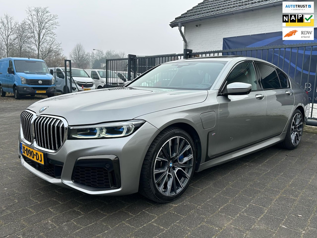 BMW 7-serie - 745e High Executive / BOWERS & WILKINS / MASSAGE / STOEL VERWARMING & VERKOELING - AutoWereld.nl