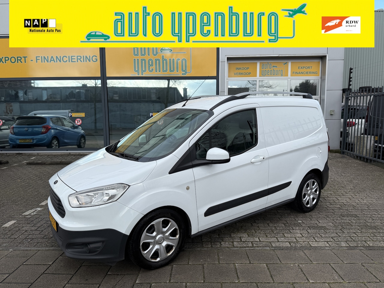 Ford Transit Courier - 1.5 TDCI Trend * 164.577 Km * Navi * Airco * Stoel en Voorruit Verwarming * - AutoWereld.nl