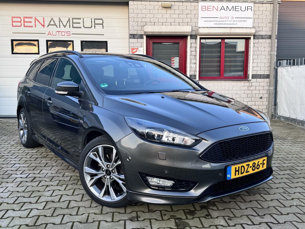 Ford Focus Wagon - 1.5 EcoBoost ST Line Business 1.5 EcoBoost ST Line Business - AutoWereld.nl