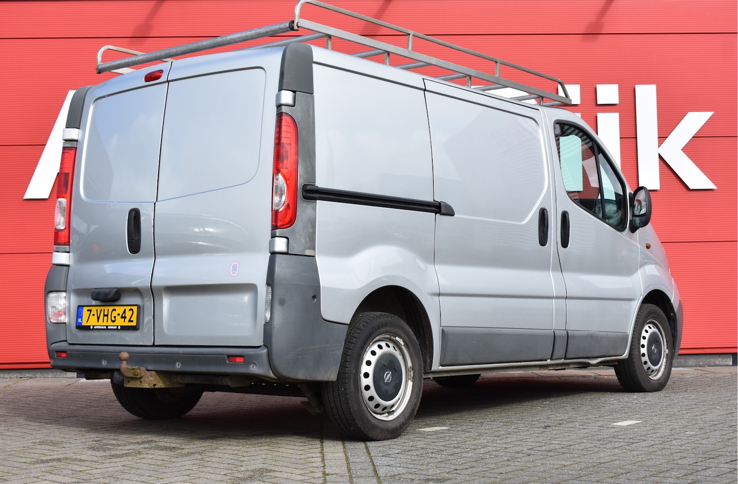 Opel Vivaro - 2.0 CDTI L1H1 Airco | Trekhaak | Imperiaal | Radio/Cd - AutoWereld.nl