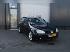 Volkswagen Golf - 1.6 FSI Comfortline Tour editie | Nieuwe banden | PDC | Cruise | A/C