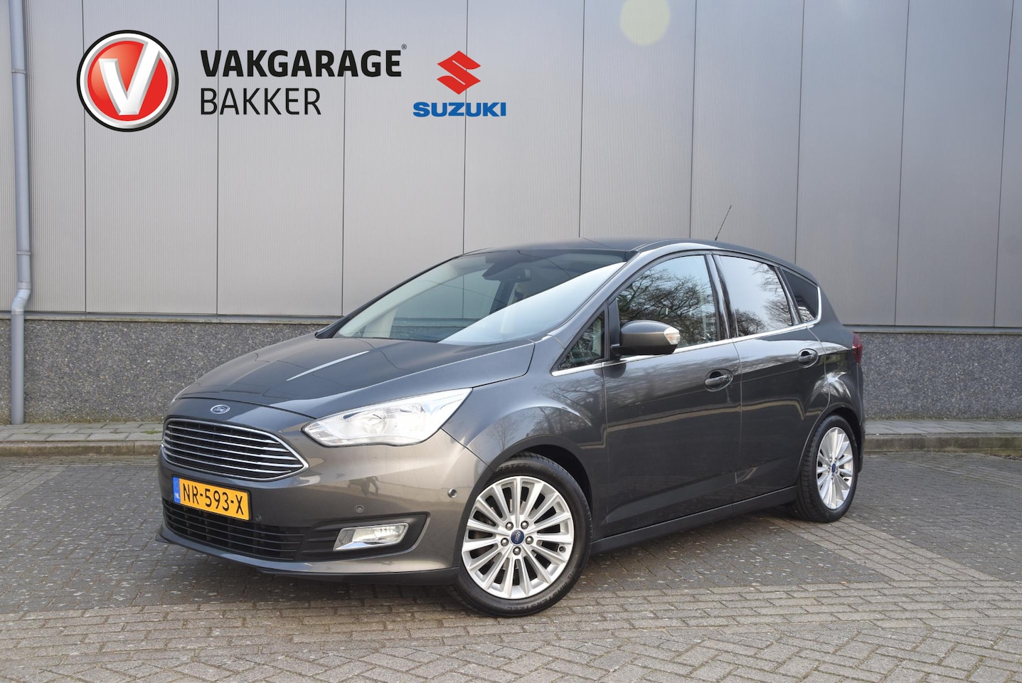 Ford C-Max - 1.0 Titanium | Parkeersensoren voor en achter | Verwarmde voorruit | Trekhaak | - AutoWereld.nl