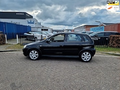 Opel Corsa - 1.2-16V Silverline/2006/5DRS/AIRCO/LMV