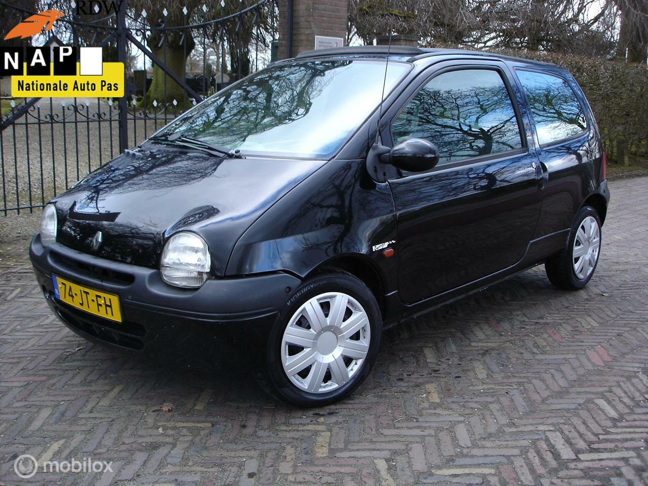 Renault Twingo - 1.2 Expression Stuurbekr.|Vouwdak|€ 898,- - AutoWereld.nl