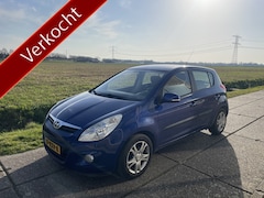 Hyundai i20 - 1.4i AUTOMAAT, DEALER ONDERHOUDEN, AIRCO