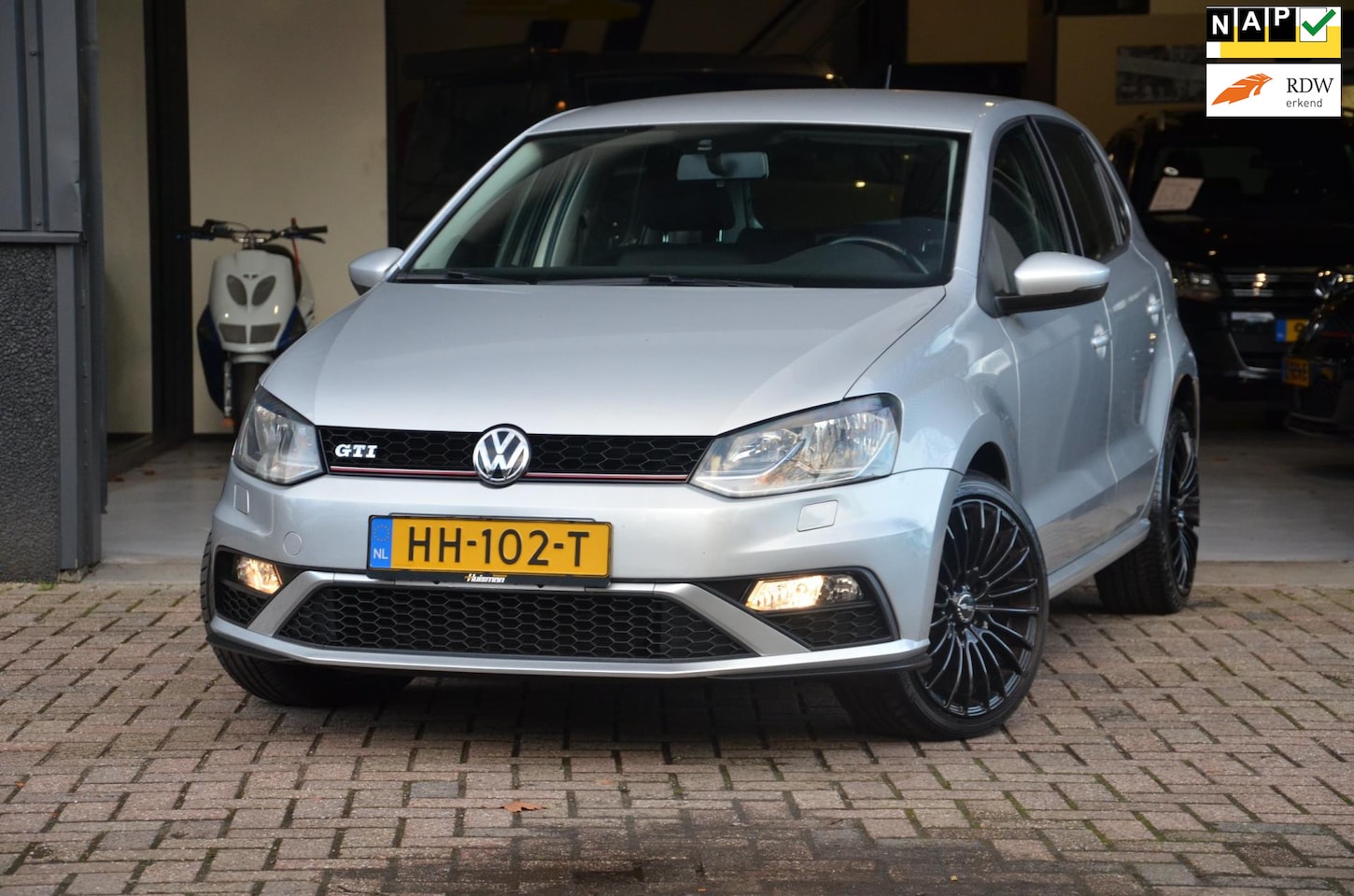 Volkswagen Polo - 1.2 TSI Highline AUT|GTI-LOOK|FACELIFT|NIEUWE APK - AutoWereld.nl