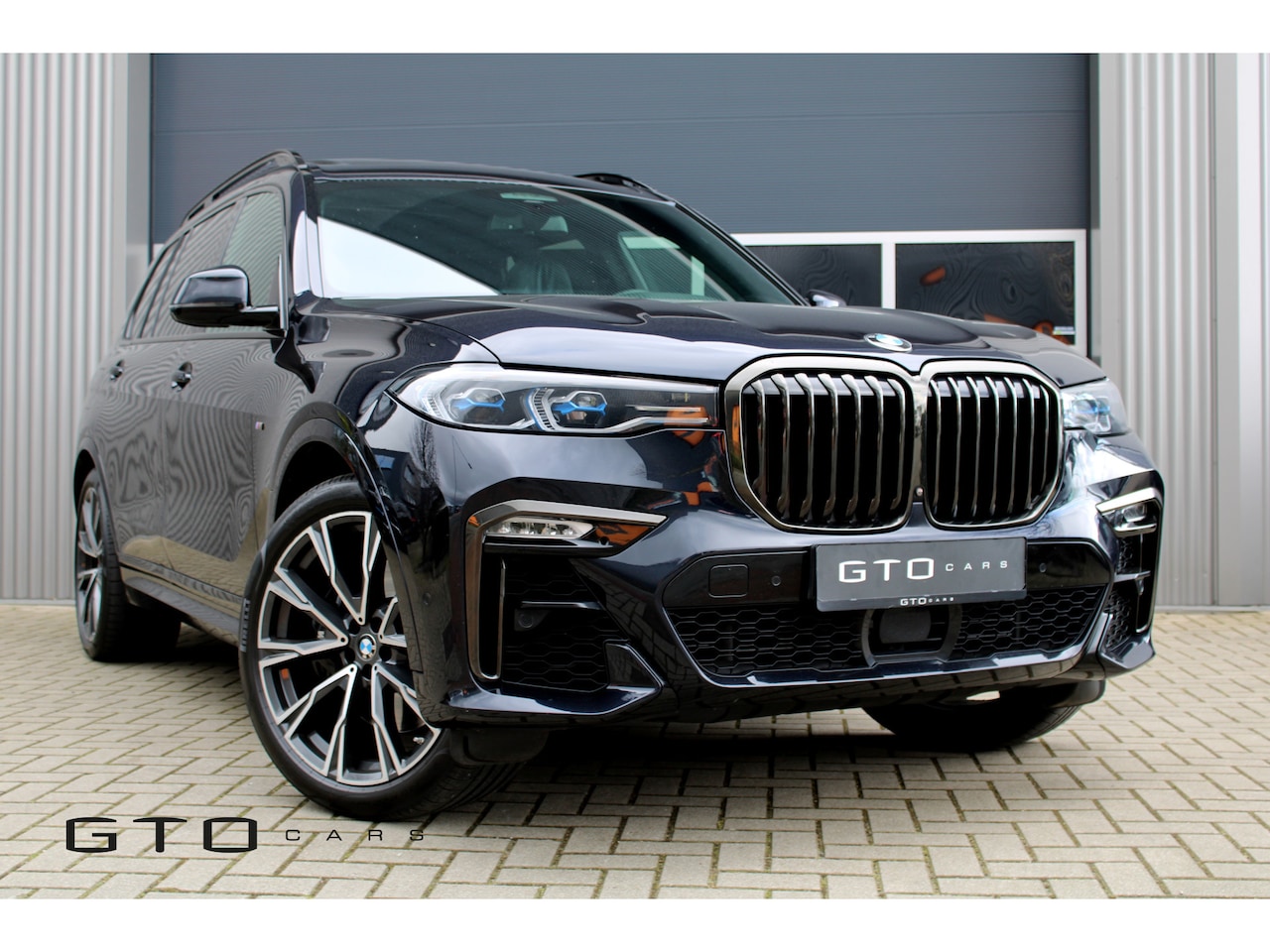 BMW X7 - M50d High Executive Full Options!/7 Persoons/Skylounge/Harman Kardon/Trekhaak/M-Sport - AutoWereld.nl