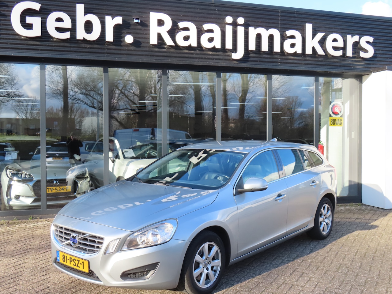 Volvo V60 - 2.0T Momentum*Leder*navi*EXPORT/EX.BPM* - AutoWereld.nl