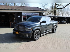 Dodge Ram - 5.7 V8 HEMI 401PK QuadCab 6'4 SPORT 4X4 Grijs kenteken