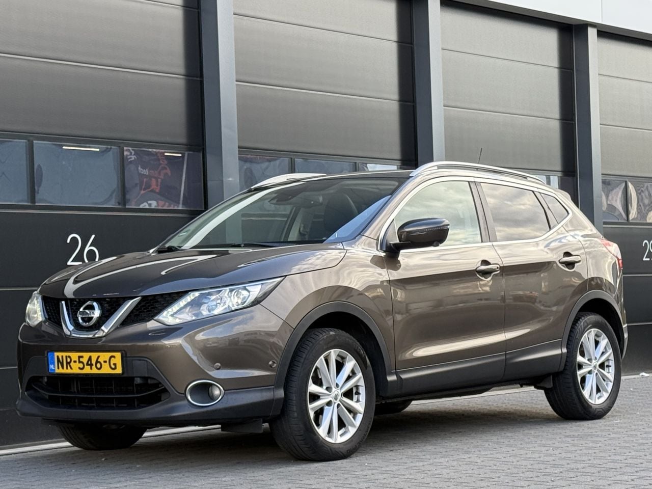 Nissan Qashqai - 1.5 dCi Leer Clima Camera Pano - AutoWereld.nl