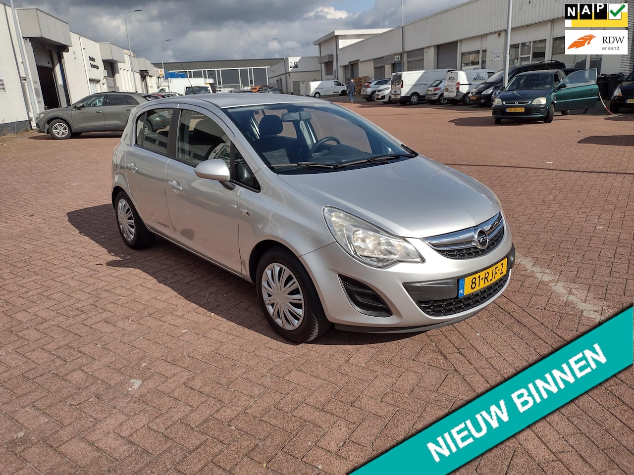 Opel Corsa - 1.2-16V Edition MOOIE AUTO BEL 0619590613 5 DRS AIRCO APK 22-01-2026 - AutoWereld.nl