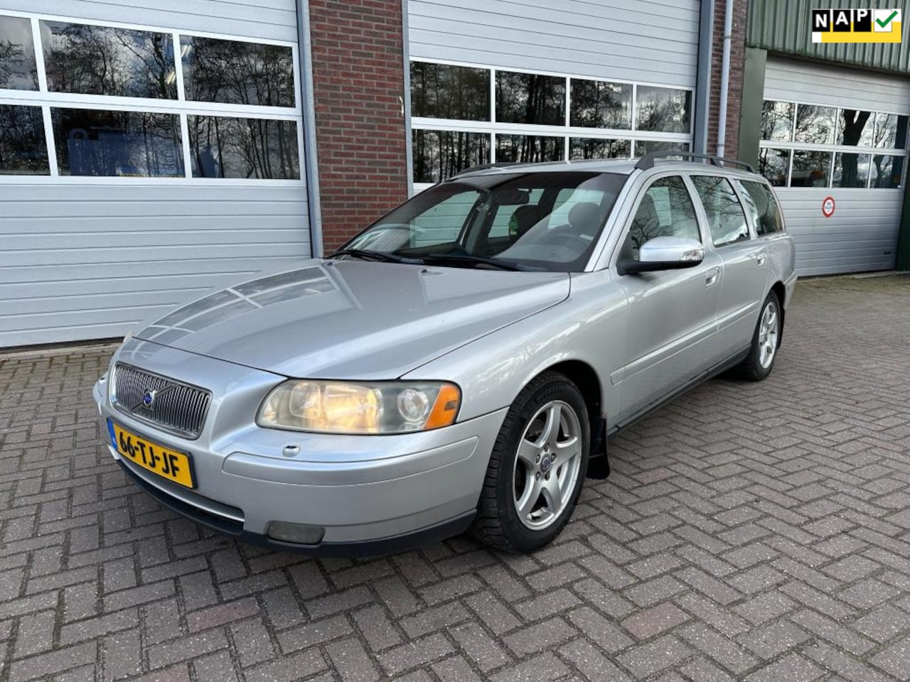 Volvo V70 - 2.4D Edition II 2.4D Edition II EXPORT - AutoWereld.nl