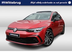 Volkswagen Golf - 1.5 eTSI 150pk R-Line DSG Automaat / Black Style / Panorama dak / Navigatie / Keyless / Ca