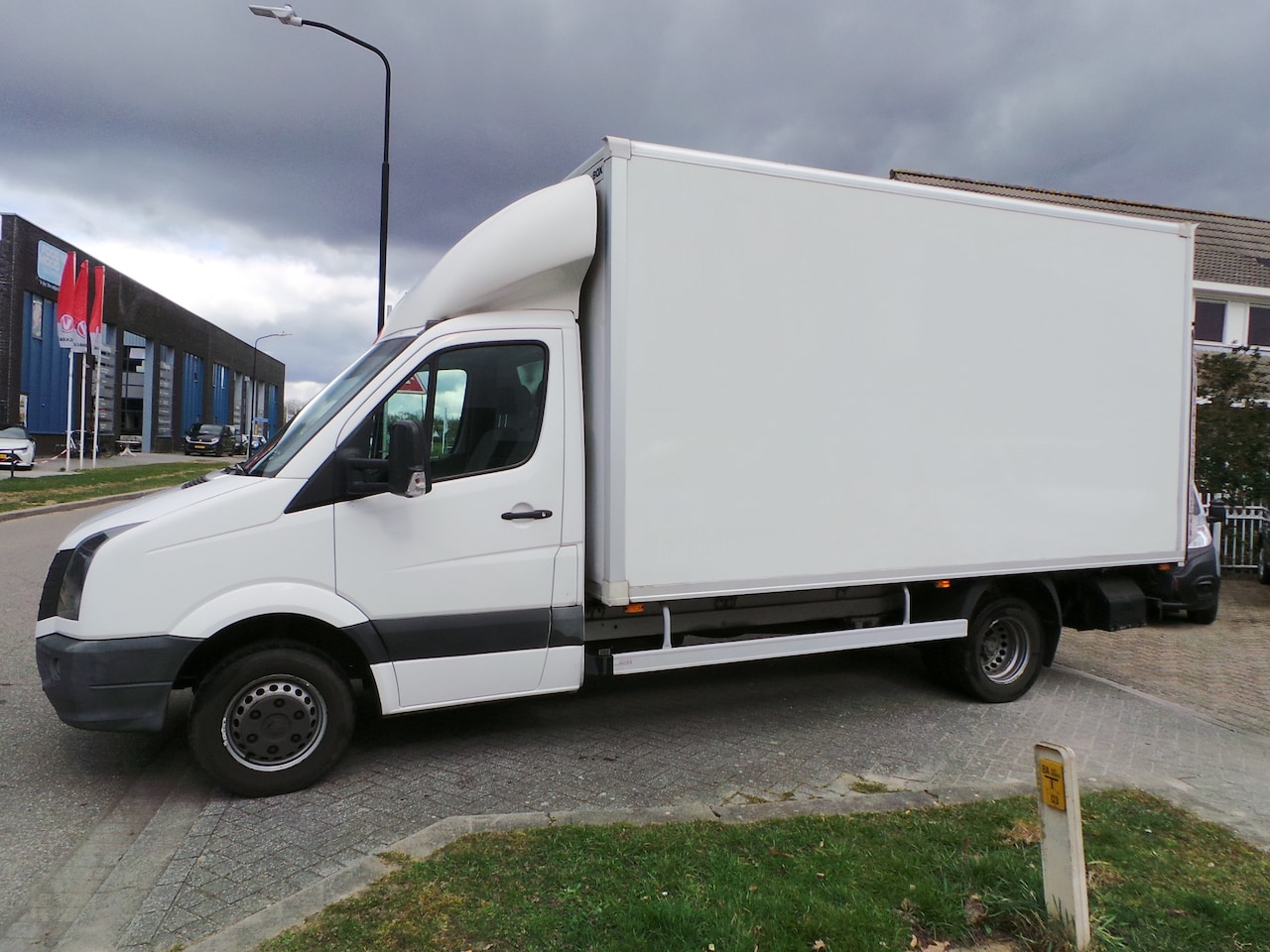 Volkswagen Crafter - 35 2.0 TDI 164pk Bakwagen+Laadklep Airco,Trekhaak L420 B212 H215cm - AutoWereld.nl