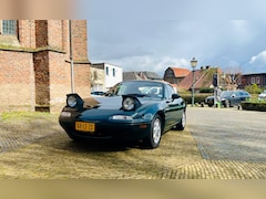 Mazda MX-5 - 1.6i-16V Mazda Miata MX-5 U9 Racing Green en lederen bekleding