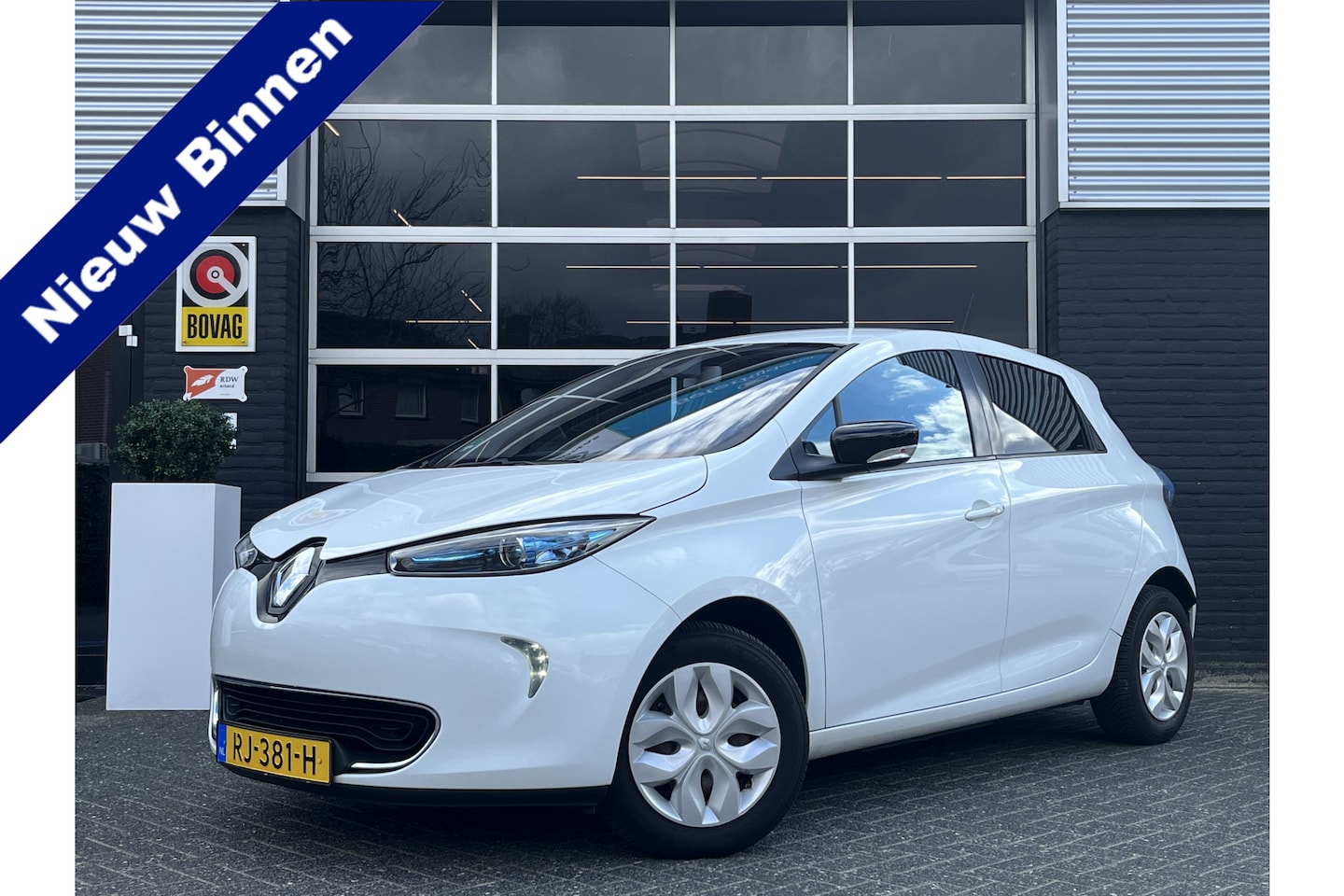 Renault Zoe - Q210 Zen Quickcharge 22 kWh (ex Accu), Airco, Cruise, Navi - AutoWereld.nl