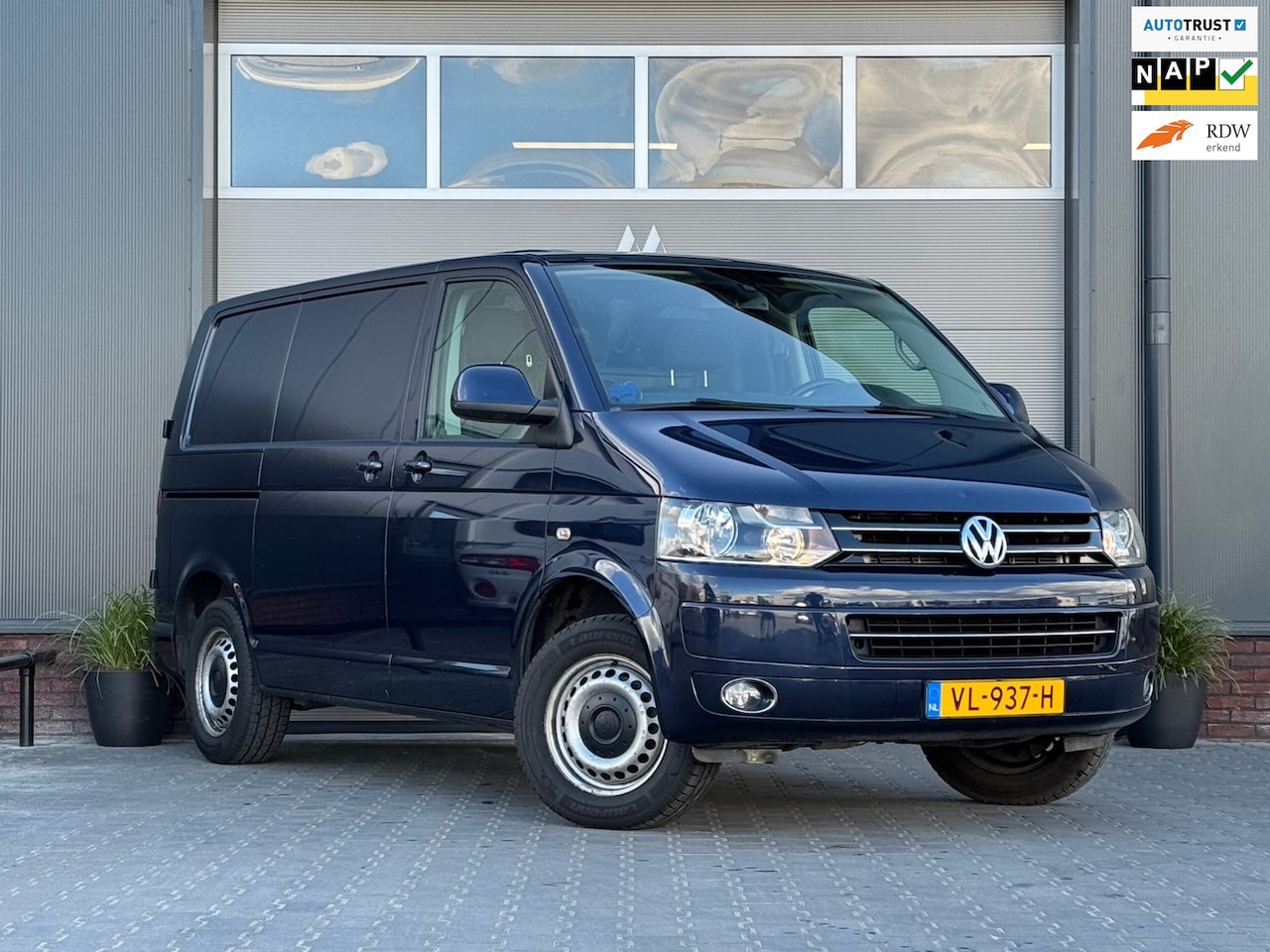 Volkswagen Transporter - 2.0TDI/114pk L1H1|2015|NAP|Camera|Trekaak|Navi|Bluetooth|Cruise|Multistuur|Airco|Ex.BTW - AutoWereld.nl