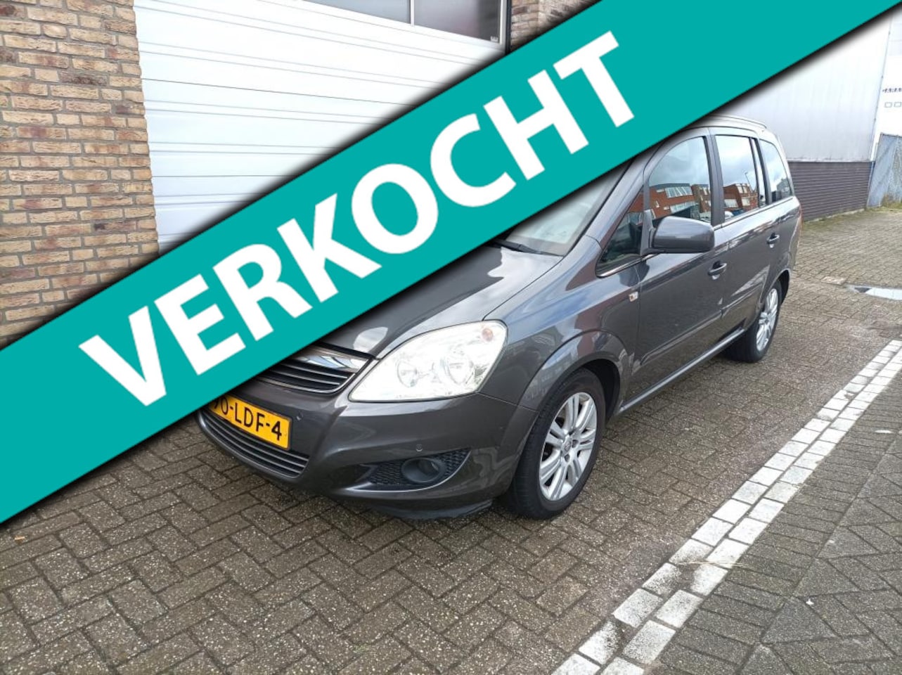 Opel Zafira - 2.2 Cosmo Navi/Cruise/Trekhaak APK 12-2025 - AutoWereld.nl