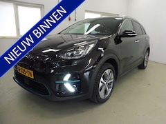 Kia e-Niro - ExecutiveLine 64 kWh Warmtepomp | Camera | Leer | Stoelvent. | 1e eig. | NL auto | Géén af