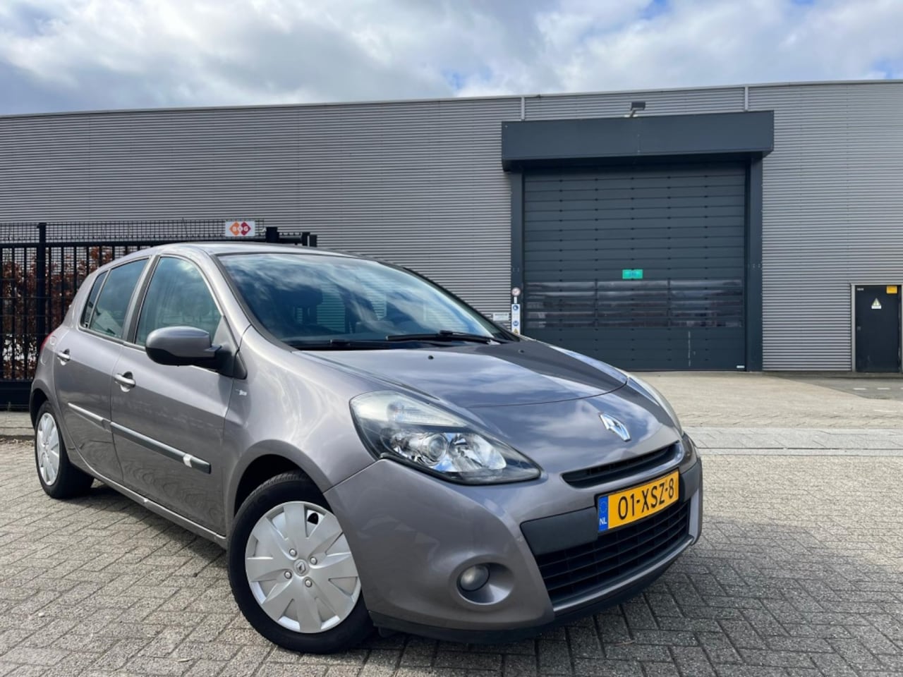 Renault Clio - 1.5 dCi Night & Day Navigatie|Clima 2012 - AutoWereld.nl