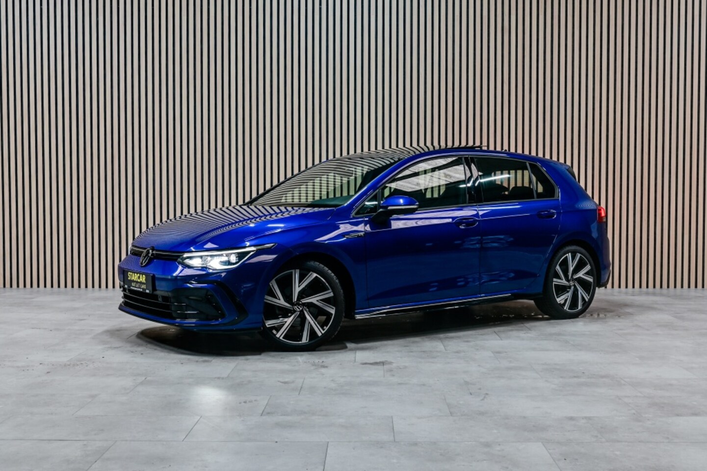 Volkswagen Golf - 1.5 eTSI AUTOMAAT | R-Line | ACC | Pano - AutoWereld.nl