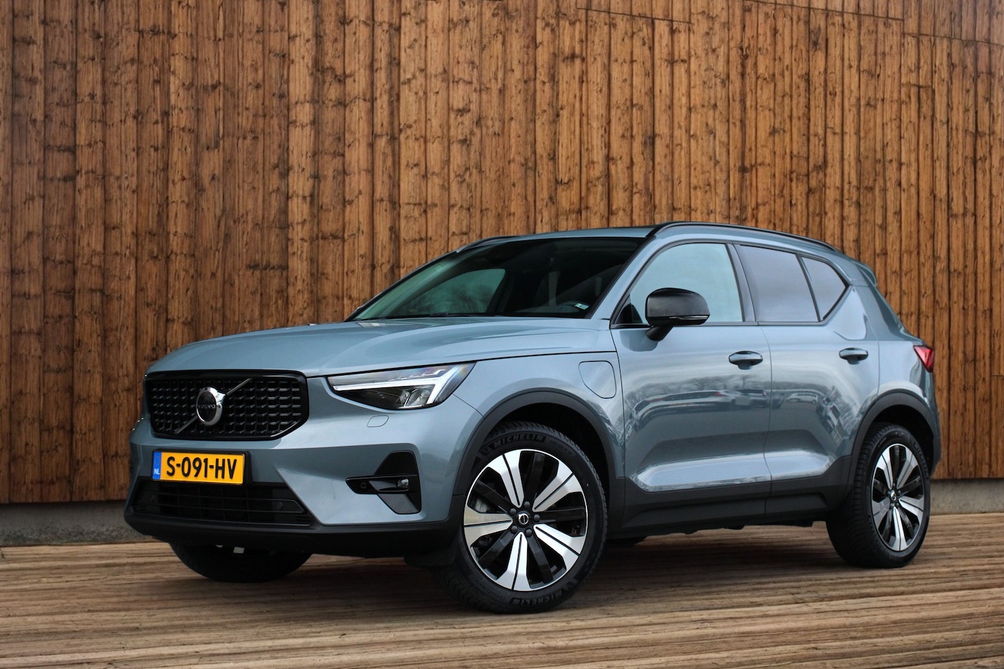 Volvo XC40 - T5 Ultimate Dark | Adaptive Cruise | Harman/Kardon | Panoramadak | Camera | Voorruit verwa - AutoWereld.nl