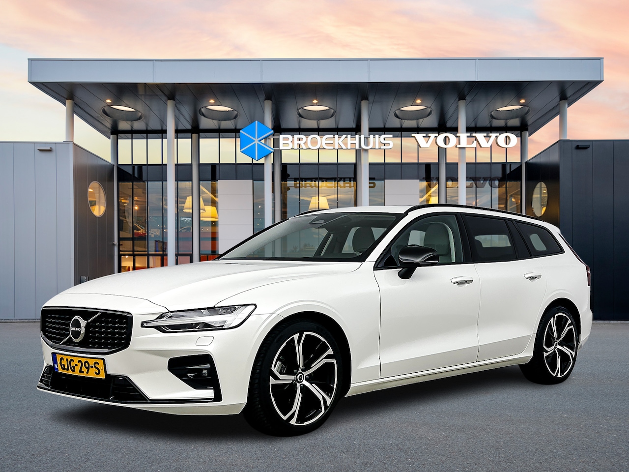 Volvo V60 - B4 Plus Dark | 19" | Panoramadak | Full LED | Getint glas | Elektrisch verst. stoelen | St - AutoWereld.nl