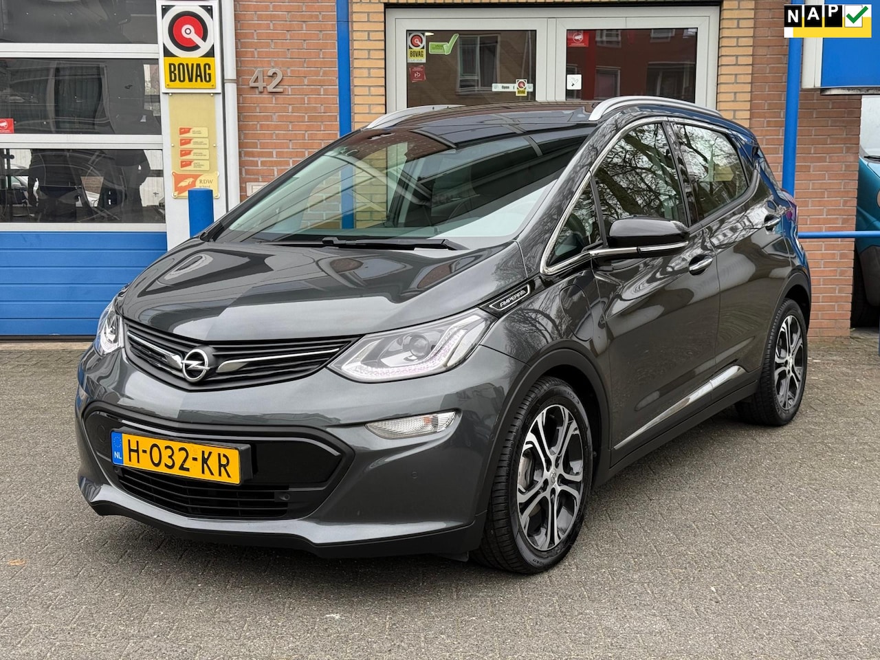 Opel Ampera-e - Business executive 60 kWh | BTW-AUTO! | 78.720 km NAP | Stoelverw. V+A | Stuurverw. | Appl - AutoWereld.nl