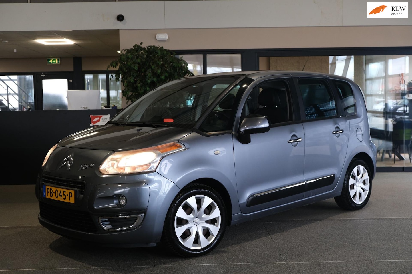 Citroën C3 Picasso - 1.6 VTi Aura Airco Cruise PDC - AutoWereld.nl