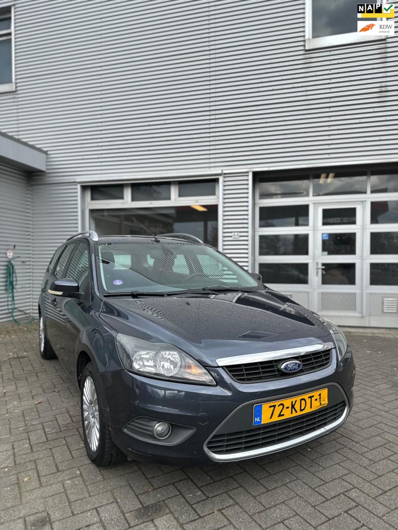 Ford Focus Wagon - 1.8 Titanium TOP AUTO - AutoWereld.nl