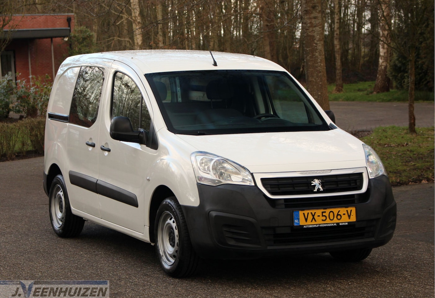 Peugeot Partner - 120 1.6 HDi 90 L1 Première | 2016 | Airco | Keurige bus! - AutoWereld.nl