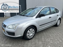 Ford Focus - 1.6-16V Trend