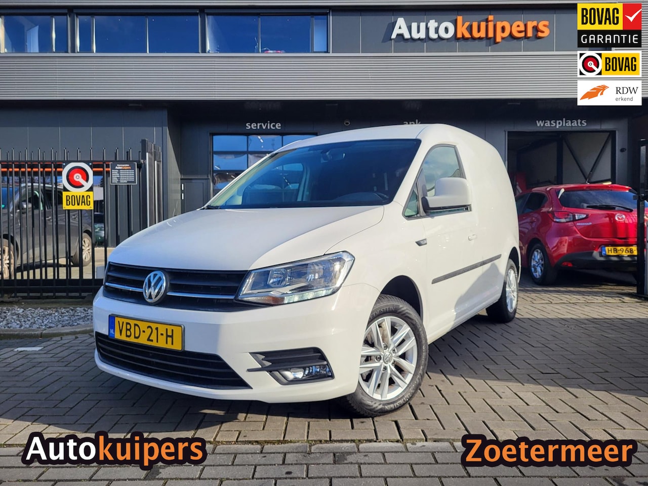 Volkswagen Caddy - 2.0 TDI L1H1 BMT Highline | Met parkeersensoren achter, navigatie, AppleCarPlay/AndroidAut - AutoWereld.nl