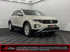 Volkswagen T-Roc - 1.5 TSI Life Edition Clima, Camera, Apple carplay, Keyless start, Virtual desk, Cruise con