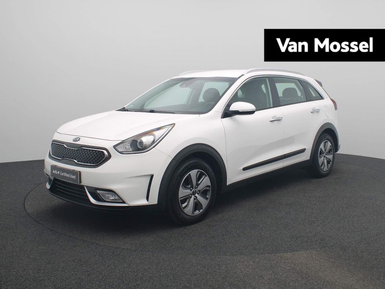 Kia Niro - 1.6 GDi Hybrid DynamicLine | VERWACHT | NAVIGATIE | HALF-LEER | PARKEERSENSOREN - AutoWereld.nl