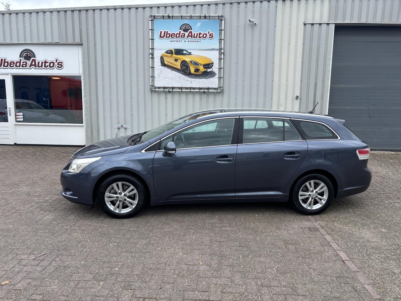 Toyota Avensis Wagon - 1.8 VVTi Dynamic NL AUTO KM 221163--4500-- - AutoWereld.nl