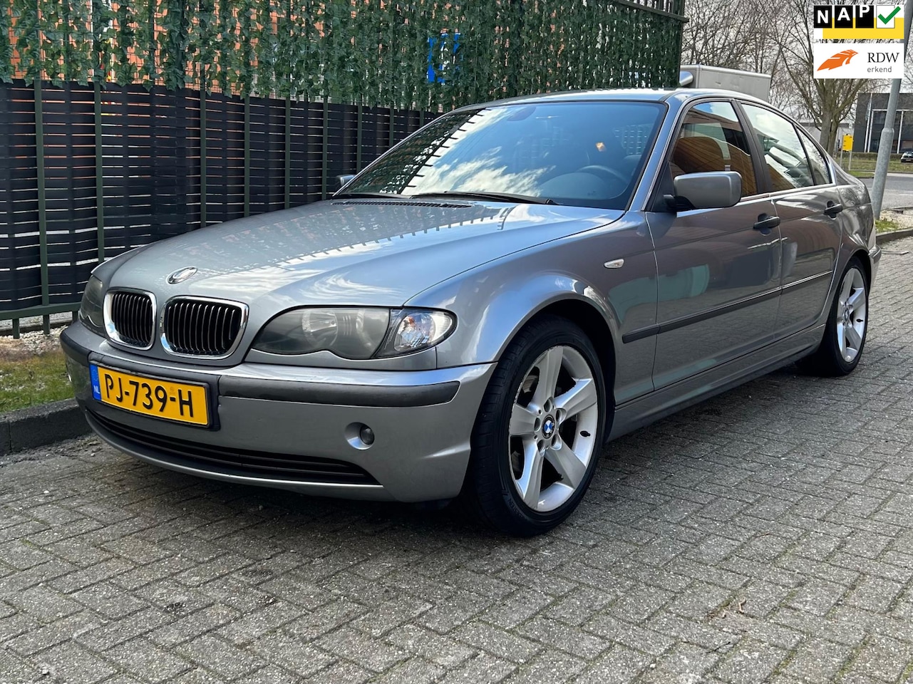 BMW 3-serie - 316i Special Edition 116 PK Grijs LEDER|2e EIG - AutoWereld.nl