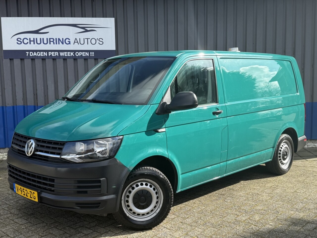 Volkswagen Transporter - 2.0 TDI L1H1 Highl.Navi/camera/eerste eigenaar - AutoWereld.nl