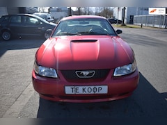 Ford Mustang - USA 3.8 V6 Coupé