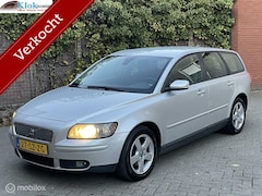 Volvo V50 - 1.8 Momentum Benzine Clima Cruise Trekhaak Leder