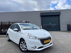 Peugeot 208 - 1.4 HDi Navigatie|Clima luxe Style 2015